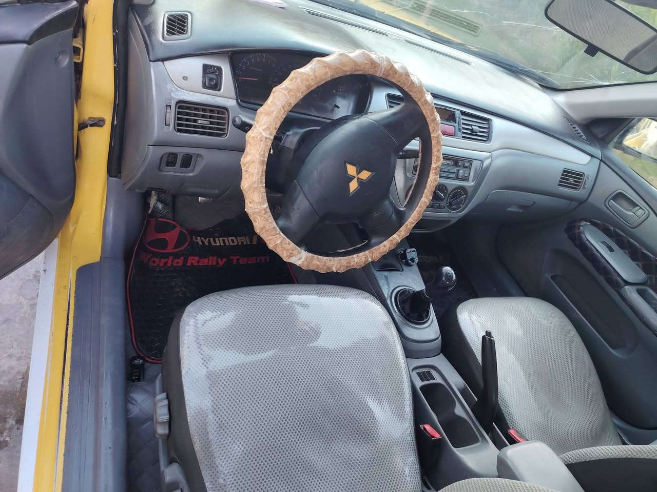 السلام عليكم
للبيع لانسر موديل 2010 رقم ديالى محرك جديد  تبريد ثلج مكان ديالى سراجق سونار موجود بل صور السعر ٦٨ييه مجال تصل على رقم هاتف ***********
