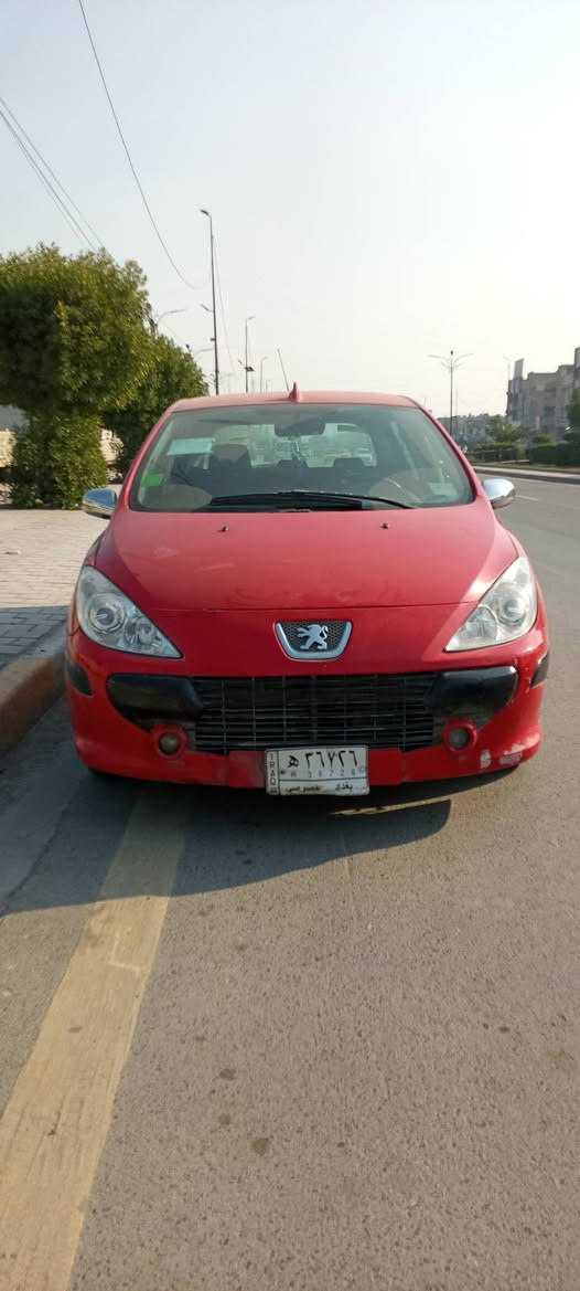 بيع مستعجل
السلام عليكم بيجو فرنسي للبيع 2006
نوعيه 307 جديده ومكفوله كفاله عامه من الصبغ والضربه
رقم بغداد الالماني مصفره غرامات تحويل ثاني يوم 
كير ومحرك محور كورلا جدد
صدر امامي خلفي تخم تاير جديد 
تبريد تدفئه شغال 
مكان السياره بغداد حي اور السعر42 وبيهه مجال 
للاتصال ***********
