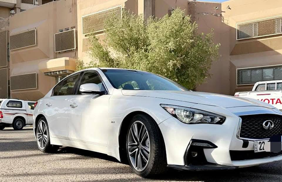 انفنتي q50s 2017  أعلى مواصفات فول للآخر
محرك v6 3000cc twin turbo 
5 انظمة قيادة ( personal , sport , sport + eco , standard (
- حساس مطر (ماسحات اوتو )
- فتحة سقف 
- كشنات جلد اسود ..؟=====*************
- كامرة خلفية دوارة 
- دبل شاشة خرائط + الرحلات وصرف البانزين مخصص بشاشة + نظام الصوتيات بشاشة اخرى 
- بصمة دخول ذكي 
- انارة ترحيب على الارض + مقابض الابواب + المراية 
- اشارات لد امامي خلفي + المري 
- كشنات امامية كهربائية بلكامل 
- جامات اوتو بالكامل مراية كهربائية 
- مرايات يلكامل ذاتية التعميم 
- لايتات امامي لد نهاري + ليزري عالي ناصي + كشافات ضباب ليزري  
مكان  السيارة الرماظي
السيارة اضافات  
وسبولير ومواصفات هواي فول الفول.    
ا  كير محرك كهربائيات تبريد مكفول  السيارة تحتاج ترتيب صدر امامي وصبغ دعامية أمامية ينزلون من سعرها شكد يكلفن
السعر 147 وبيها مجال
 
  ***********
