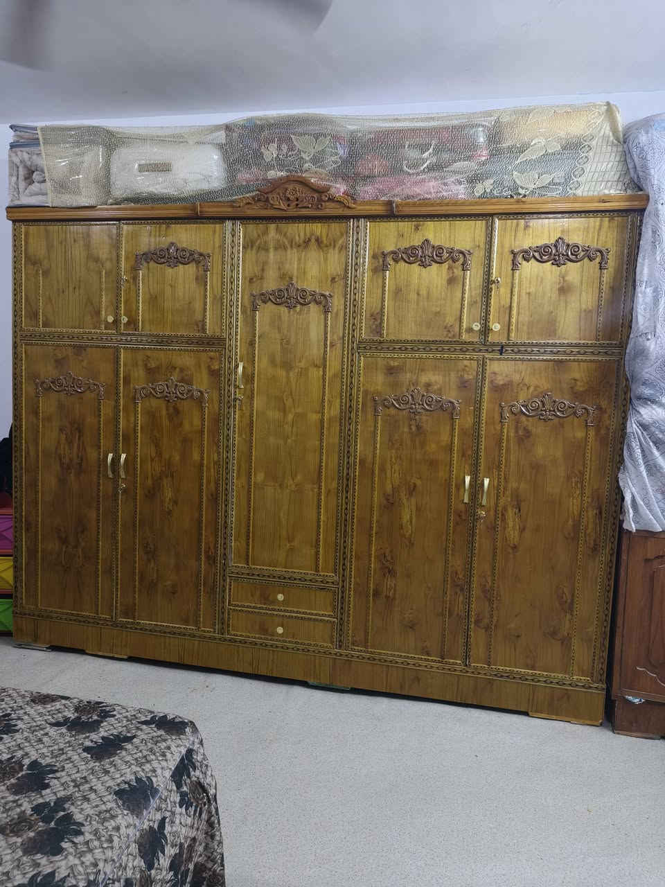 السلام عليكم غرفه صاج اربعه ملم نقص بيه زاويه الغرفه كلش نضيفه وناعمه السعر 650 وبيه مجال بسيط مكان بغداد جسر ديالئ ***********
