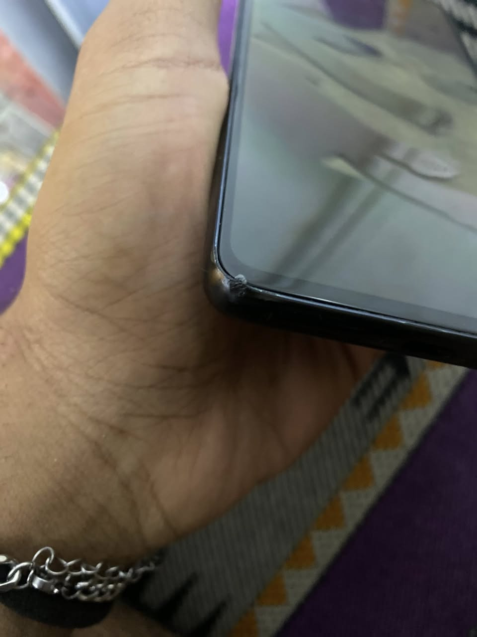 السلام عليكم اخوان جهاز a53 5g للبيع ذاكره 256 جهاز يخبل ممفتوح بس بي طختين جوه موضحات بصور شاشه كلشي مبيها مكاني بغداد دوره ابودشير رقمي *********** سعر 150 الف متوفر توصيل.
