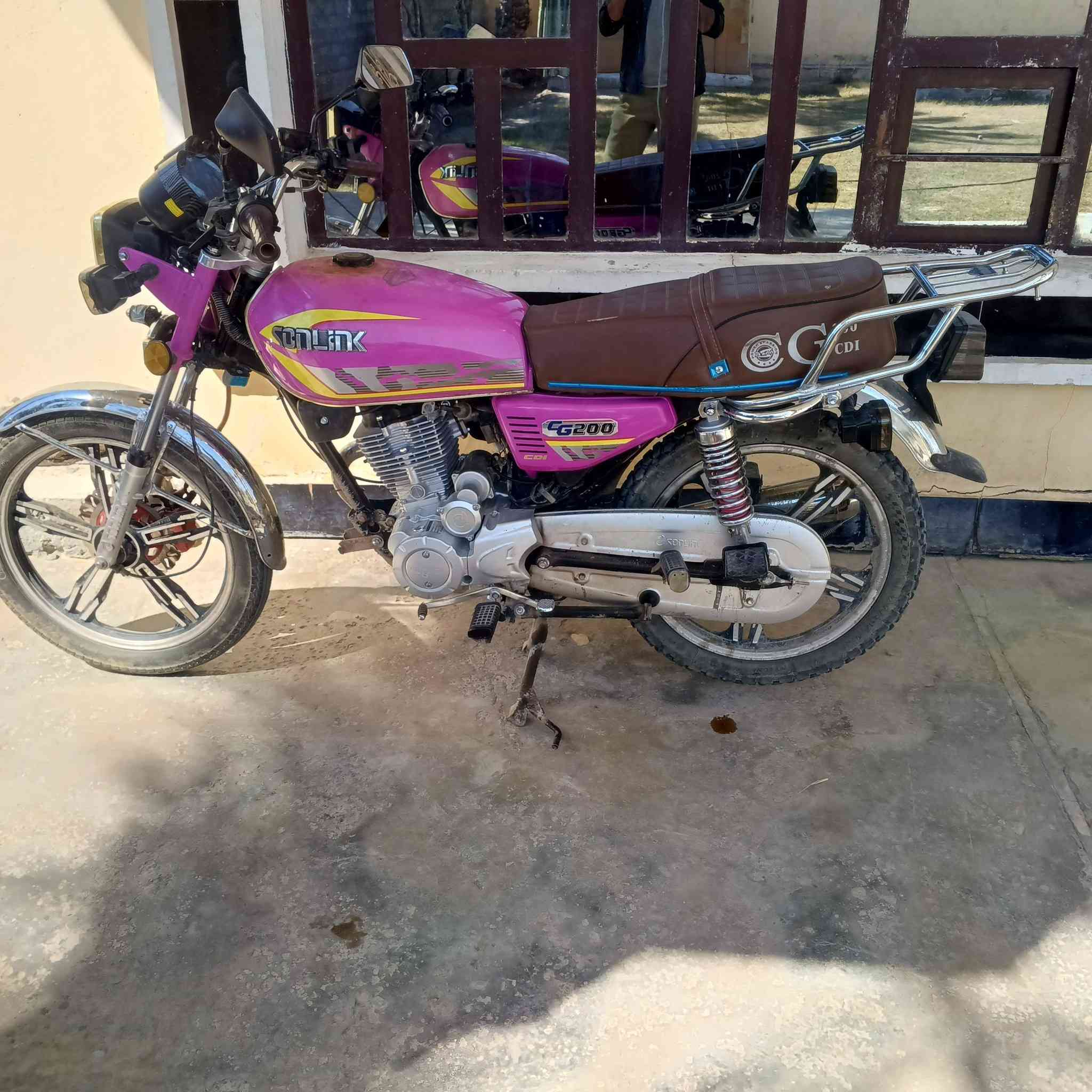 منطقه ابو عضام محرك200  مابيها اي نقص. السعر750  ***********
