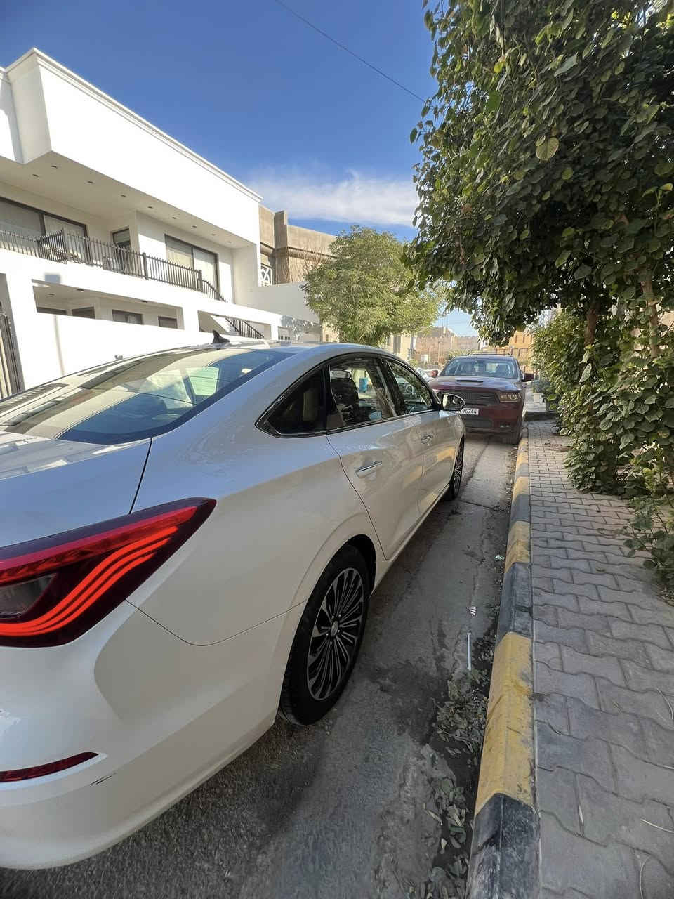 السلام عليكم 
شانجان ايدو موديل 2020مكفوله من الصبغ والتبديل گير مكينه ايضا مكفولات جاهزه حداديه وتبريد ماشيه 173 الف تحويل ثاني يوم السعر 120 وبيها مجال بسيط المكان واسط مركز المدينه الرقم ***********
