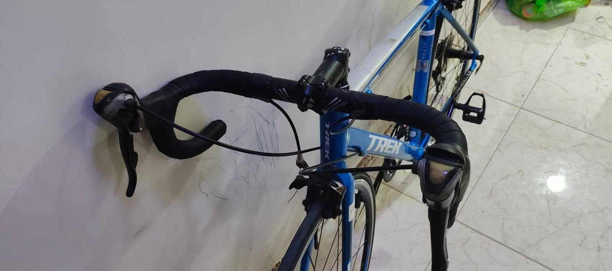 للبيع 🚴

دراجة TREK مختمة UCI

فريم 52

وياله Bullhorn

سستم Sora

عكرب Shimano

لوكات Shimano

تايرات Kenda

📍 الموقع: الكوت
🚚 يوجد توصيل
💰 السعر: 440 بيه مجال

📞 ***********
