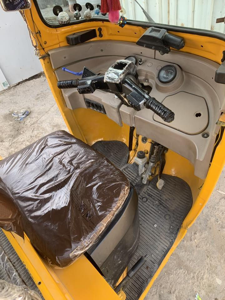 السلام عليكم عندي تكتك للبيع موديل 19 {***********
