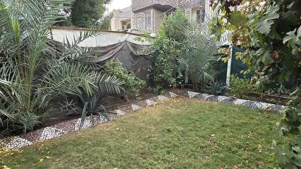 سلام عليكم
بيت للبيع ١٢٢ متر حي الشهداء خلف شارع الصياغ على ساحه مع حديقه طابق واحد السعر ١٤٥ مع المجال 
*********** ابو سجاد
