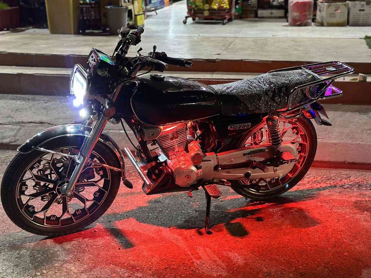 دراجه نامي برو للبيع ما يحتاج غير سائق على الفحص ما يحتاج برغي
مكينه ٢٠٠cc

2020

الماكينه كبس 

رقم الهاتف ***********
السعر مليون دينار عراقي وبي مجال
