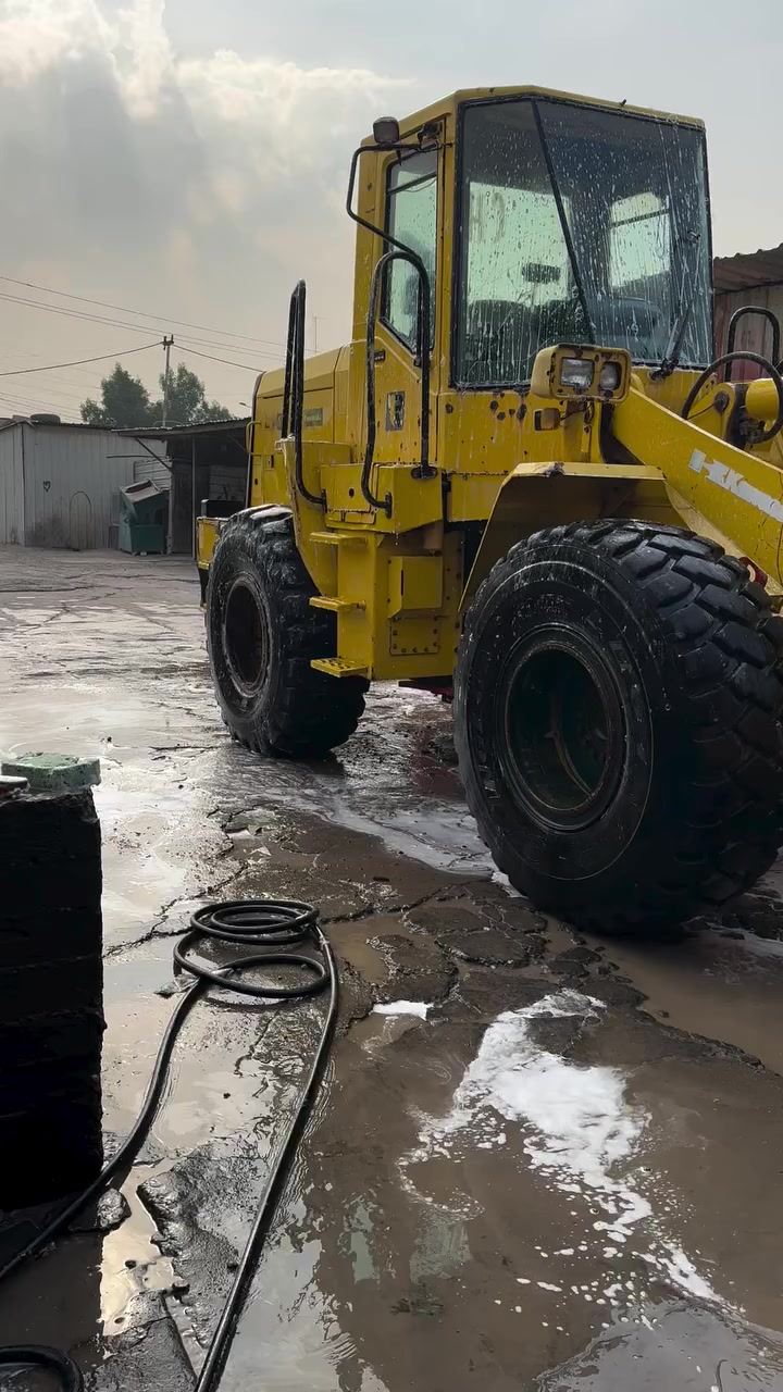 شفل كاوسكي. للبيع حجم 65رقم  بغداد إنكليزي.  الاتصال ***********
