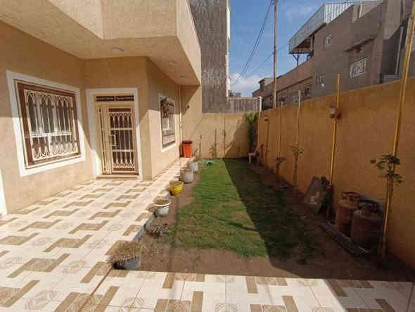 للبيع بيت حديث في بابل – موقع مميز

📍 الموقع: مقابل مقام مرد الشمس، قرب أسواق تفاحة، حي الصحة، بصف  مشروع الماء

🏡 المساحة: 200 متر مربع – طابو زراعي صرف

🔹 المواصفات:
واجهة 11.5 متر
بناء حديث ومتين
غرفتين نوم + صالة + مطبخ + كليدور
صحيات وكراج سيارة وحديقة
أرضية مرمر
شارع بعرض 8 أمتار
قريب جدًا من شارع حي الصحة الرئيسي

📞 للاستفسار:

***********
