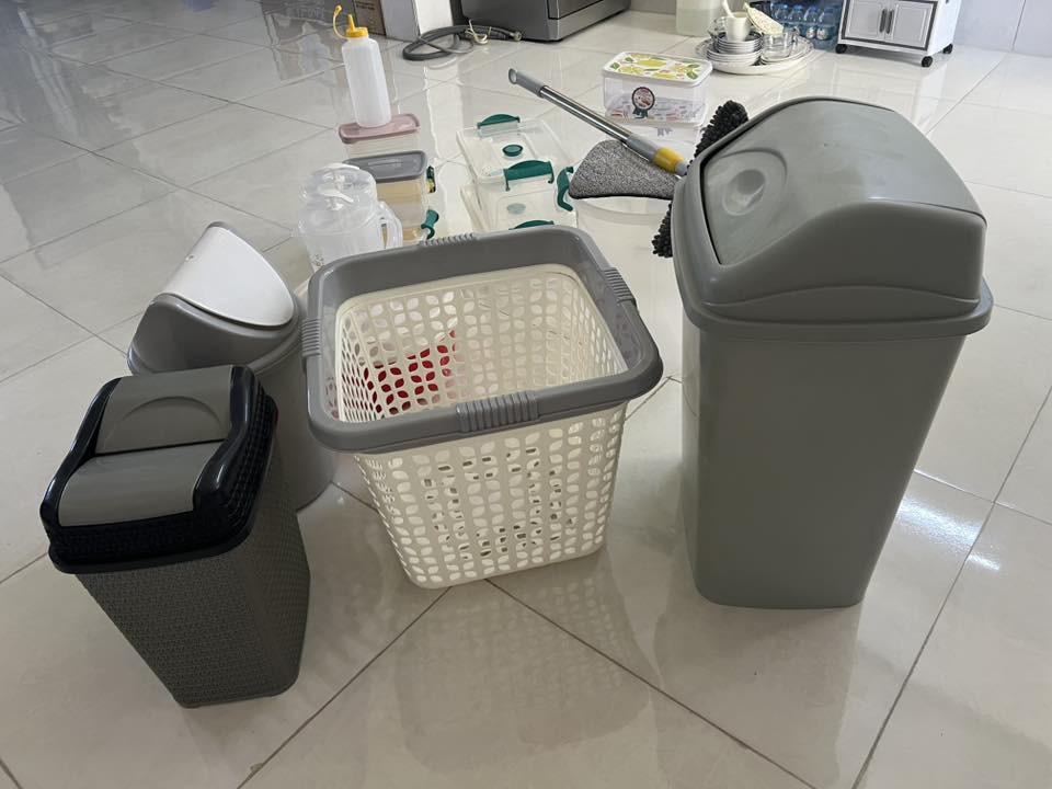 للبيع بنصف القيمة مستعمل قليل نظافة فول العنوان هفلان التواصل واتساب
0750 324 4810
