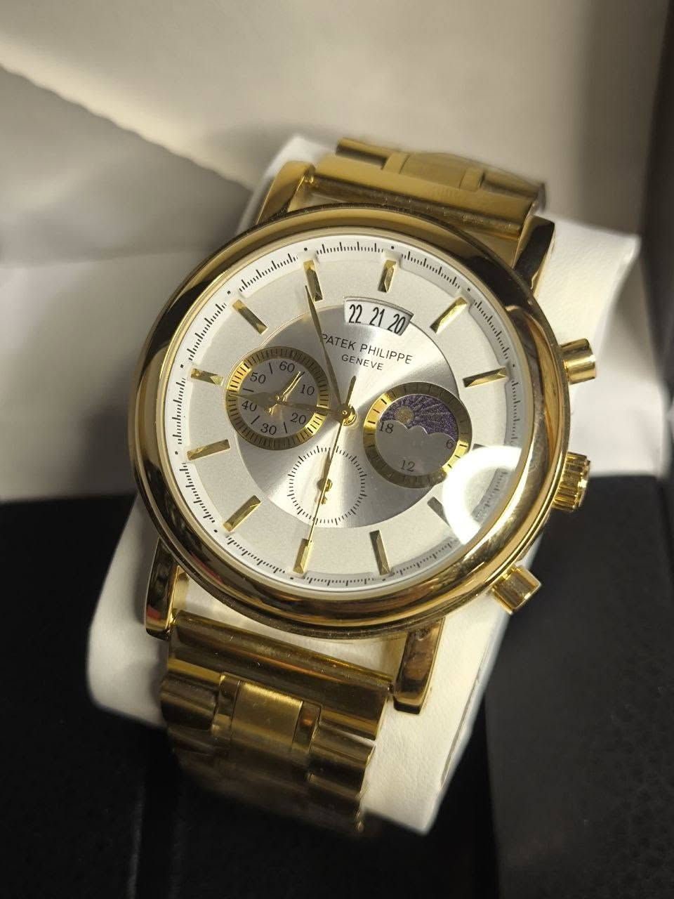ساعة باتك فلب PATEK PHILIPPE مميزة
تحفة فنية 
مكينة كوارتز دقيقة ( نظام ستوبوج ) جميع السناتر شغالة
القطعة بالكامل يتانلس ستيل طلاء ثابت
ميناء مميزة مزودة بمنفذ تاريخ 
نظام شمسي قمري شغال 
زجاج معدني ضد الخدش
مقاومة الماء والغبار 
 قفل فراشة 
ساعة مختمة بالكامل

🔴ملاحظة متوفر 3 قطع فقط 

السعر :- 35 ع اول تم 
للحجز والاستفسار يرجى مراسلة الصفحه


**إذا كنت صاحب هذا الإعلان وتريد حذفه لأي سبب، رجاءا أرسل رسالة إلى الدعم الفني**