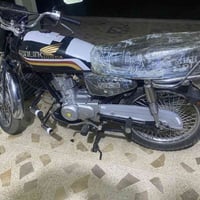 مرحبا شباب دراجه نامه.      شلامجه   السعر ٦٠٠ . 07824864723  موديل ٢٥