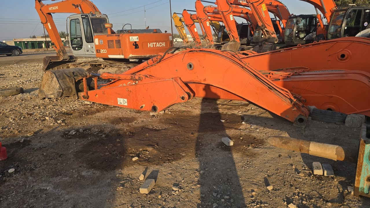 السلام عليكم للبيع جب قياسي زت ثري مكفول من صبغ وفطر كامل جكات وكيله 
العنوان واسط العزيزيه الشارع العام محلات بيت الزهلول الأدوات الاحتياطيه للحفارات الهيتاشي الاتصال حجي واثق 

***********
