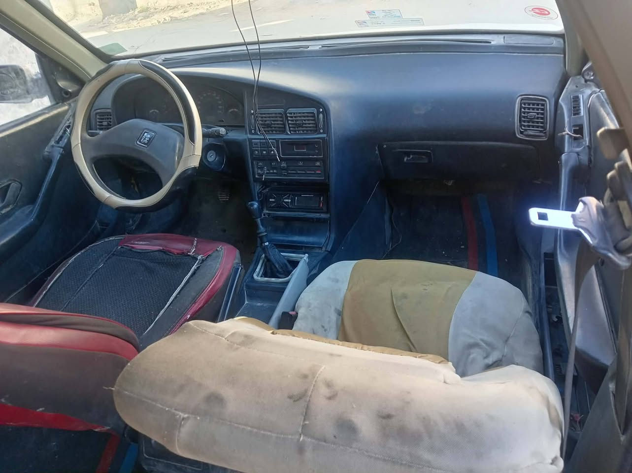 سلام عليكم بيجو روائى بدون راعي مكانه حله سياره حلوه بس عايزه ترتيب شغاله رقم بغداد سنويه عضم عاج تكفله سرقه وعشائر سعر 10وبيه مجال ***********
