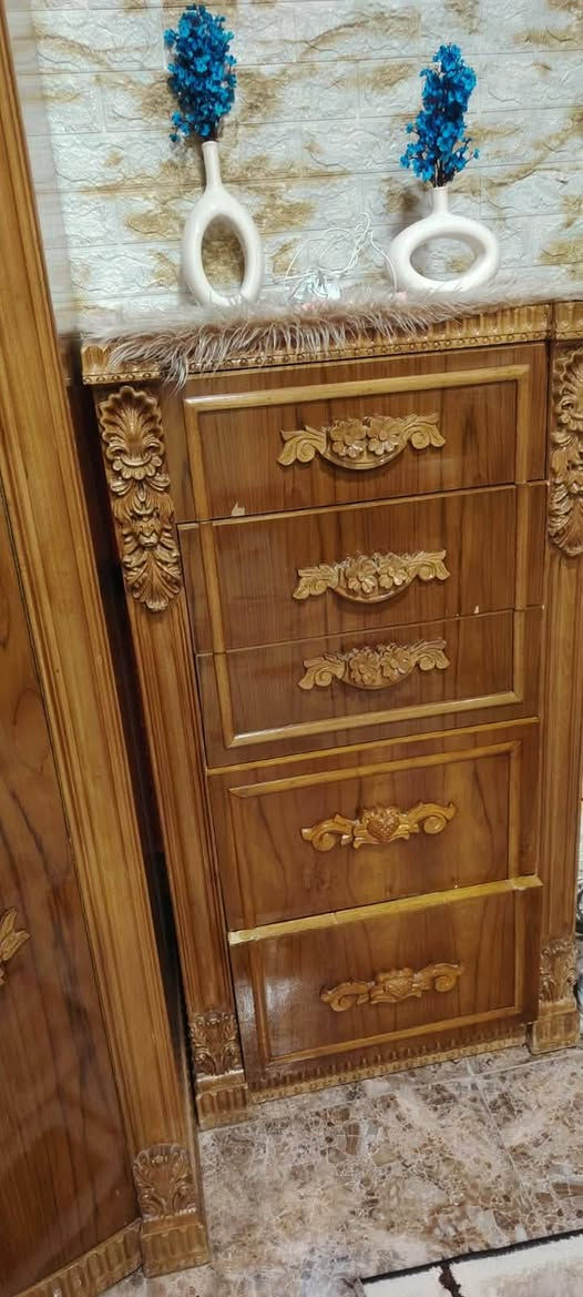 السلام عليكم 
غرفه اخشاب نضيفه شرط فصال جديد 
السعر مليون و800قفل قفل 
الشراي يجي خاص


**إذا كنت صاحب هذا الإعلان وتريد حذفه لأي سبب، رجاءا أرسل رسالة إلى الدعم الفني**