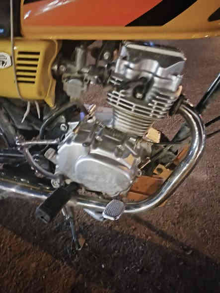 اربعه كير شاصي 22 محرك 25 تعمير نضيف 
مرقم وسنويه ولوحات بوجهك نحول باسمي  
السعر 1450 الما يشتري ليجي ولحد يغني 
*********** 
كلشي مكفول
