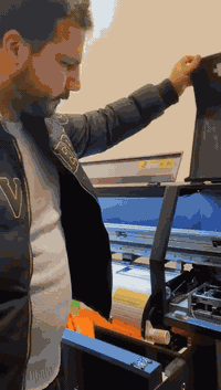 مطبعة الظفر للدعاية والإعلان الضوئي الحديث برعاية المهندس باسم  نُقدّم...