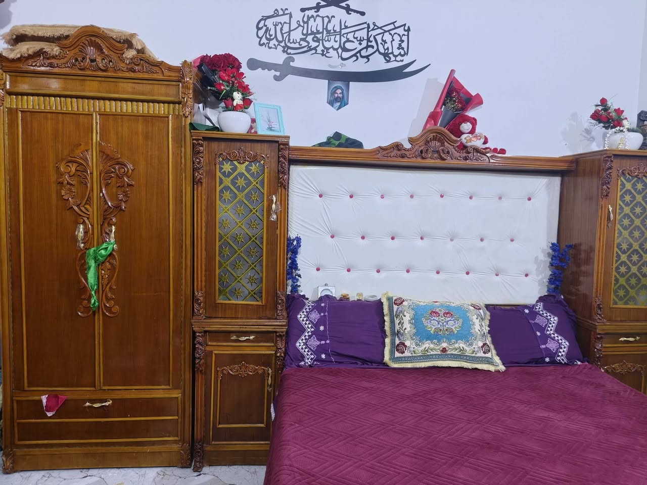 السلام عليكم ورحمة الله غرفه اخشاب تزكام درجه اولى كسر فلين 
النظافه واضحه كدامكم تضل وياه عمرك صار 4اشهر مشتريهه2500 الچربايه 2منفصل السعر مليون وبيها مجال بسيط العنوان بابل جبله ‏‪***********‬‏اثير
***********واتساب (مو غرفه حديد من الثگل بدون مبالغه تحياتي الجميع)
