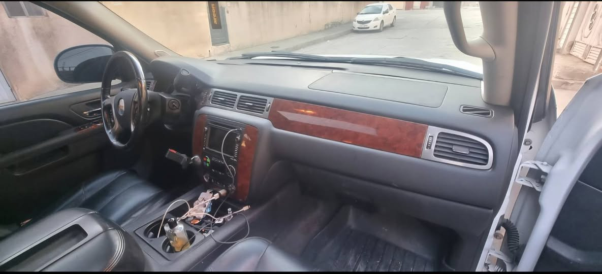 السلام عليكم تاهو ٢٠١١ وارد امريكي  ادوات  مكفوله من الكص والسرقه والعشائر  مواصفات LT2 فول فول  كير محرك مكفول ومامفتوح السعر ١١٠ وبي مجال قليل 
تفاصيل أكثر  ***********
