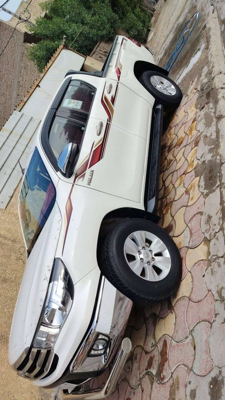 تويوتا هايلوكس فورويل 2019 
اوتماتيك رقم بغداد انكليزي بسمي تحويل 
ثاني يوم كويتي مذهب  فول مواصفات 
مكفوله من الضربه والصبغ  بيها فقط شخط
 بجاملغ الخلفي اليسر المكان بغداد الحبيبة 
الشراي يتصل ويدلل محرك كير اكسل مكفولات
 شرط وضع شركة ماشيه 100 الف
الرقم الهاتف ***********
امانه السياره برغي مامفتوح بيها
