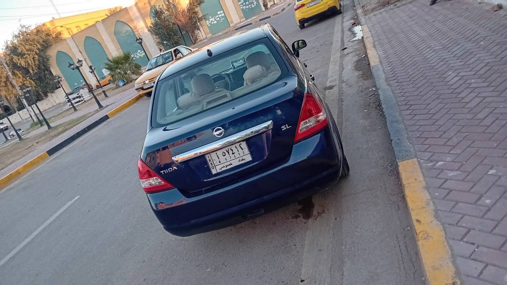 السلام عليكم للبيع نيسان فيرسا ٢٠٠٧ سيارة كلش حلو بدون نقص السياره جاهزه من كلشي صبغ جماليه مكان السياره الاعظمية سعر ٧٤ وبيه مجال قليل بيع فقط *********** بغداد, العراق
