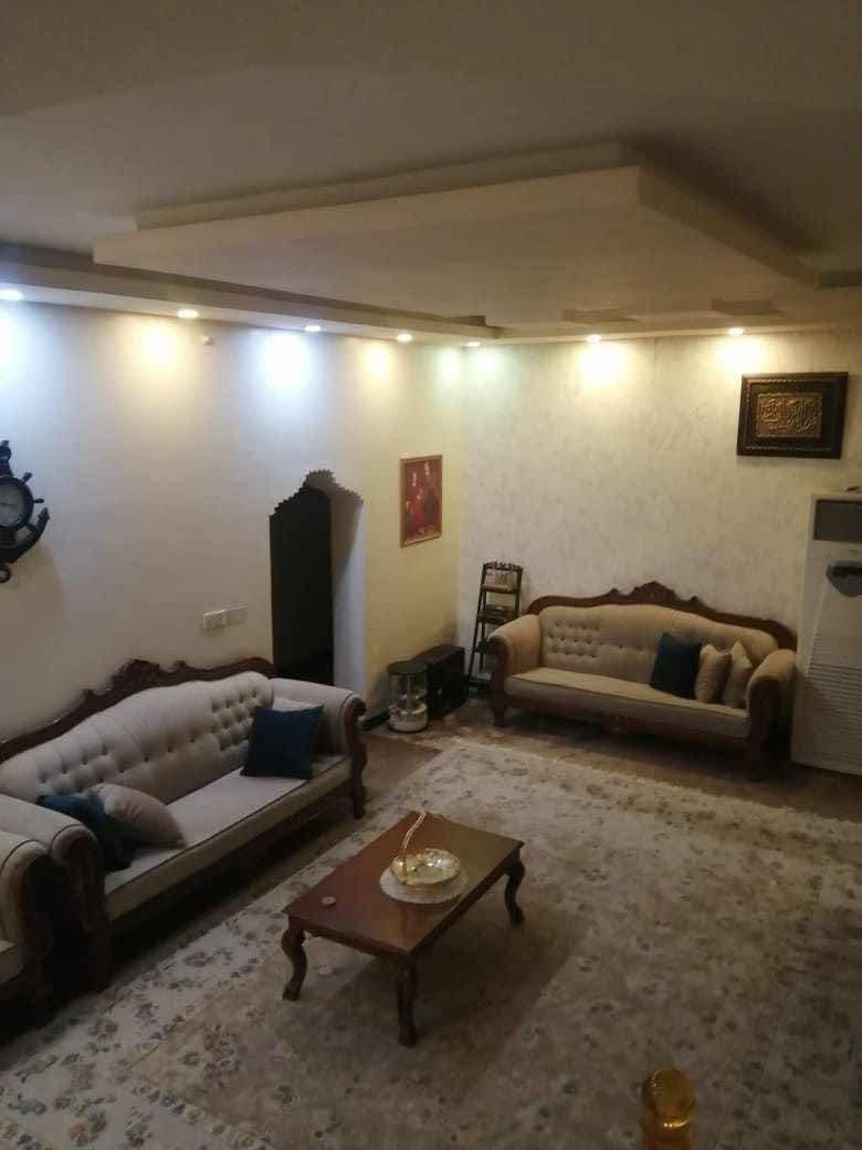 البيت اللي الكل منتظرة ايجاره ينزل
واخيرا 
 نزل عليه خصم خاص ومميز جداً
وماراح يطول بالسوق العقاري( مثل العقار القبله اتاجر بلمح البصر ) 
الموقع حي الحسين / جهه الاسكان شارع ١٥ 
موقع حيوي وتجاري 
مساحتة 350 متر 
يحتوي على ٧ غرف واسعه 
يرهم مشروع تجاري او سكن او شركة 

ملاحظه البيت يأجر فارغ بدون الاثاث  
اي سؤال واستفسار راسلنه خاص او اتصل بينه على الرقم *********** 
ان شاء الله يكون هالعقار من نصيبكم
