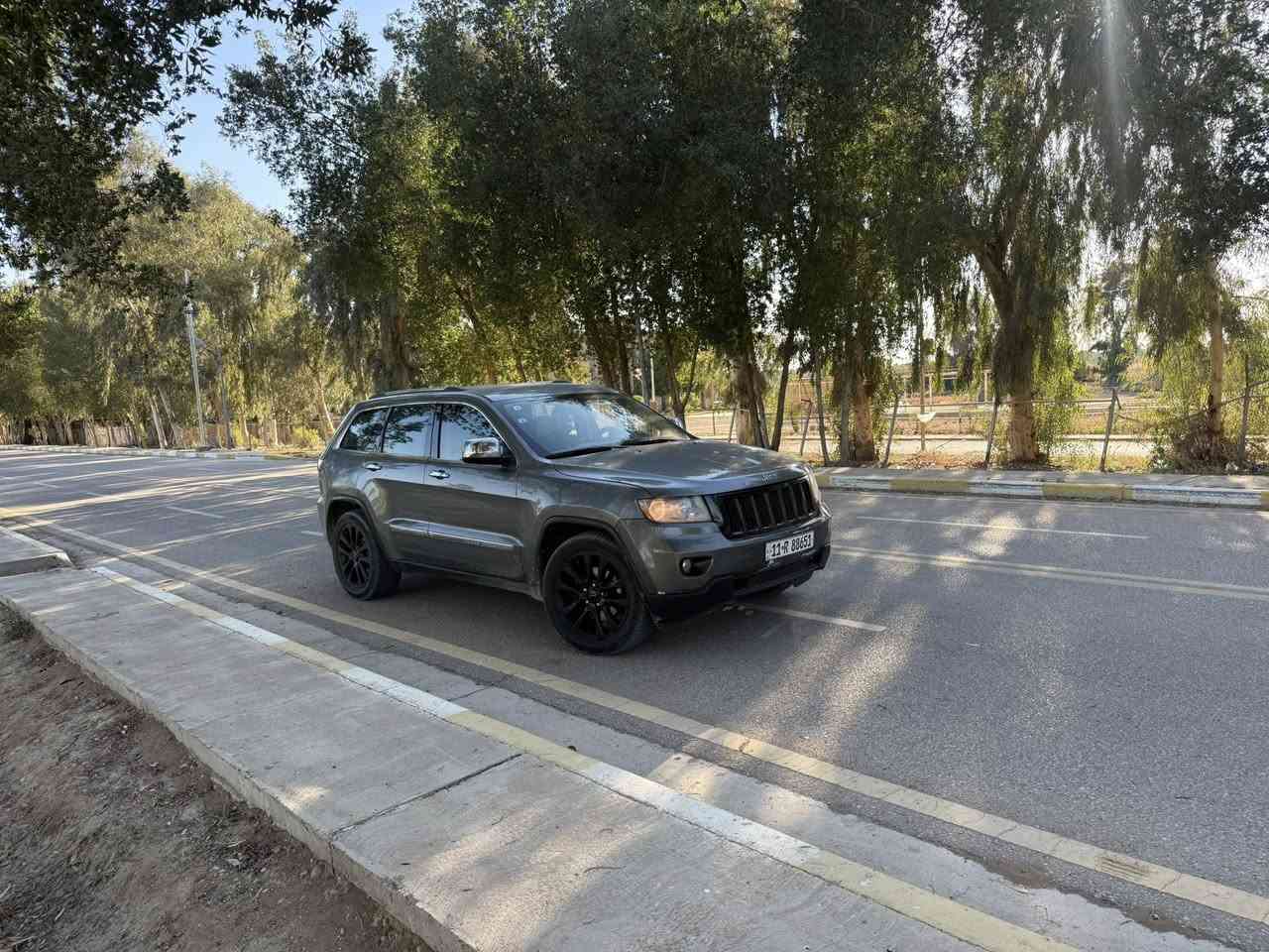 جيب لاريدو  2012
جيب شيروكي موديل 2012
وراد امريكي كلين (بدون حادث )
مكفولة كفالة عامة فقط الجاملغ الخلفي اليسر بارد قليل 
تخم تاير صدر تبريد اي نقص ماكو نهائيا 
4*4 دفع رباعي 
لون رصاصي فيلي 
محرك 6سلندر 
محرك 3600
السعر 165وبيها مجال بسيط  
اتصال ***********
