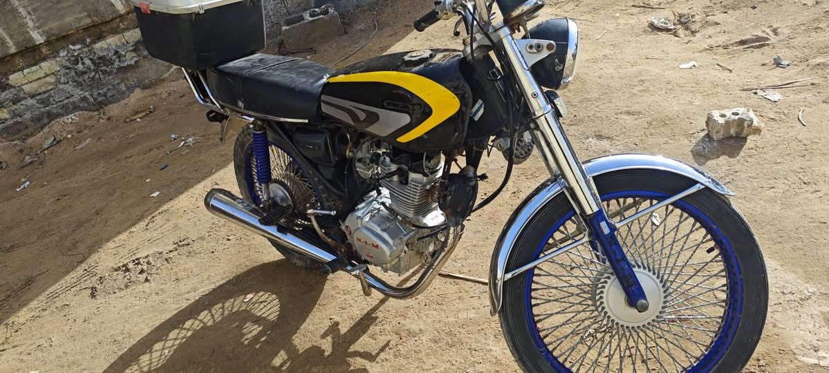 اورلق اصصولي
مديل 2020 مكينه مامفتوحه نضيفه كلش
كله جديد 
بونزات / كلجات /يدات /مايكنيت/ تانكي/كشن كله جديد
450 
براكيه شارع المطار القديم
***********
