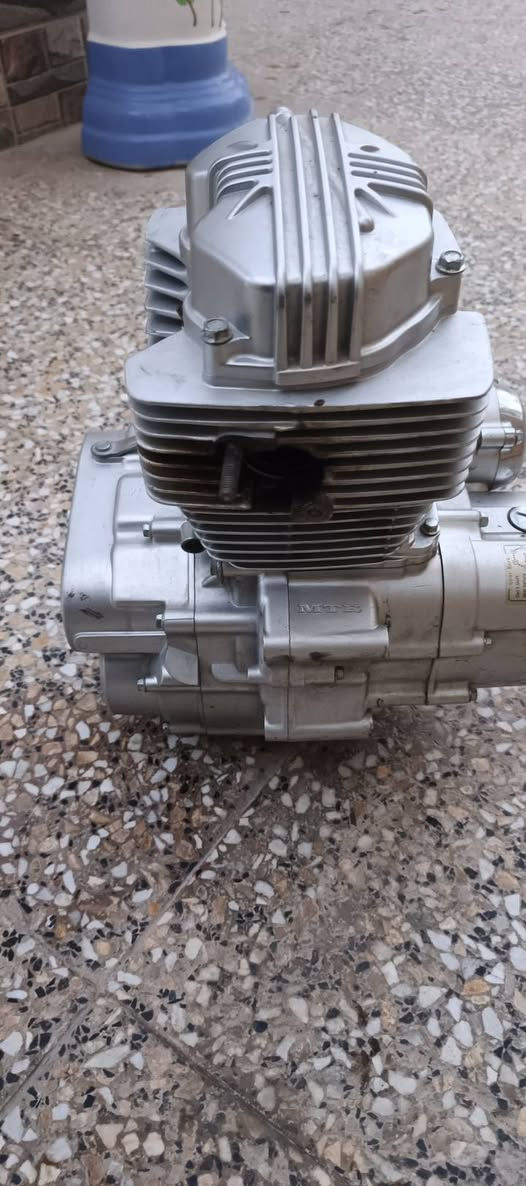 ***********///275// محرك جديد ما مفتوح طق الكرتون صار له اربعه اشهر من شادينا محرك سعر 275
