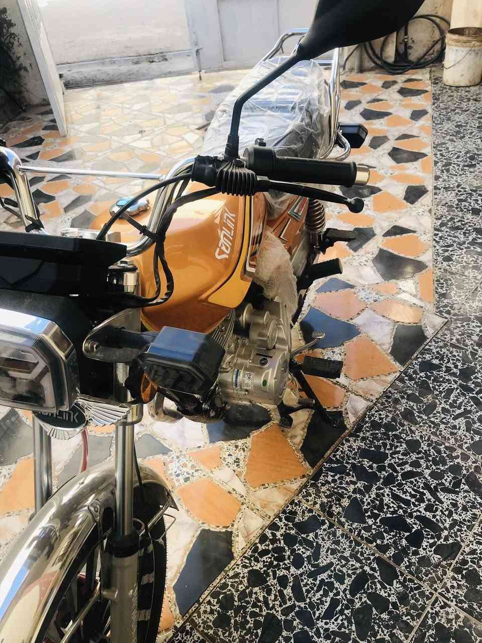 السلام عليكم
دراجة سونك (سيفان) 2025 بدون اوراق 
ماشية 53 كيلو 
السعر 975 الف بيها مجال 
بعقوبة


**إذا كنت صاحب هذا الإعلان وتريد حذفه لأي سبب، رجاءا أرسل رسالة إلى الدعم الفني**