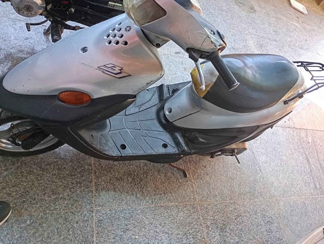 للبيع دراجة بيجي كلشي بيها شغال السعر 300
***********
