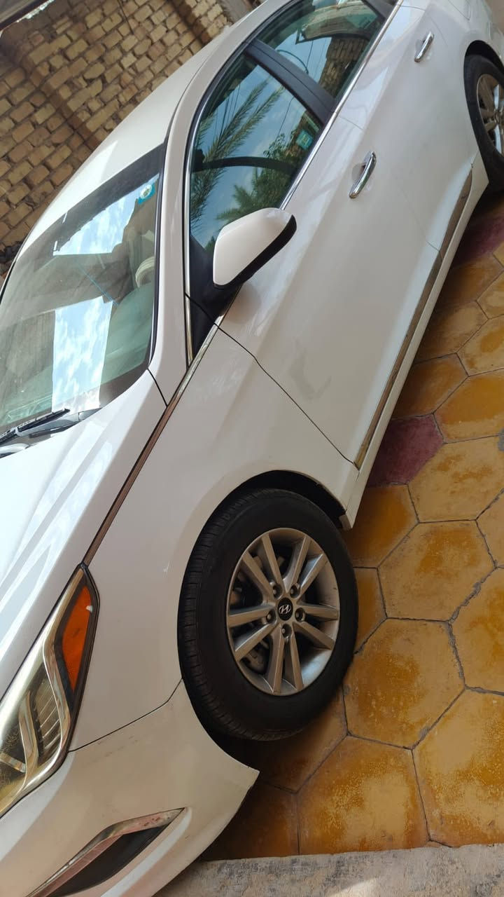 بسم الله الرحمن الرحيم ً.      سوناتا 17كلين  أمريكي ابيضّ  رقم بغداد باسمي تحويل مباشر  مكينه 4 السلندر 2400 ماشيه 110 قابله للزياده  كفاله عامه بيه تقشير قليل     السياره بيه تحكمات ستيرن    كأمره خلفيه    تدفءه تبريد تخم تاير جديد باتري جديد  السياره سويج        السعر 146 بيه مجال قليل للشراي  للتواصل اتصل علئ***********  بي واتساب  مكاني الدوانيه
