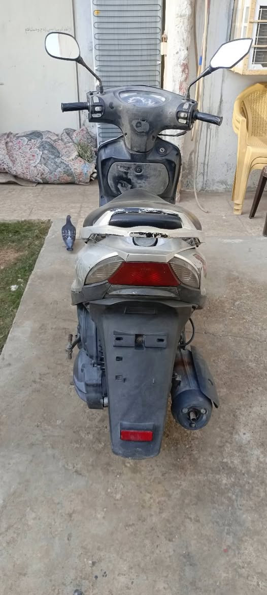 سلام عليكم شباب سعرها 350 وبيها مجال عنواني بغداد الدوره ***********
