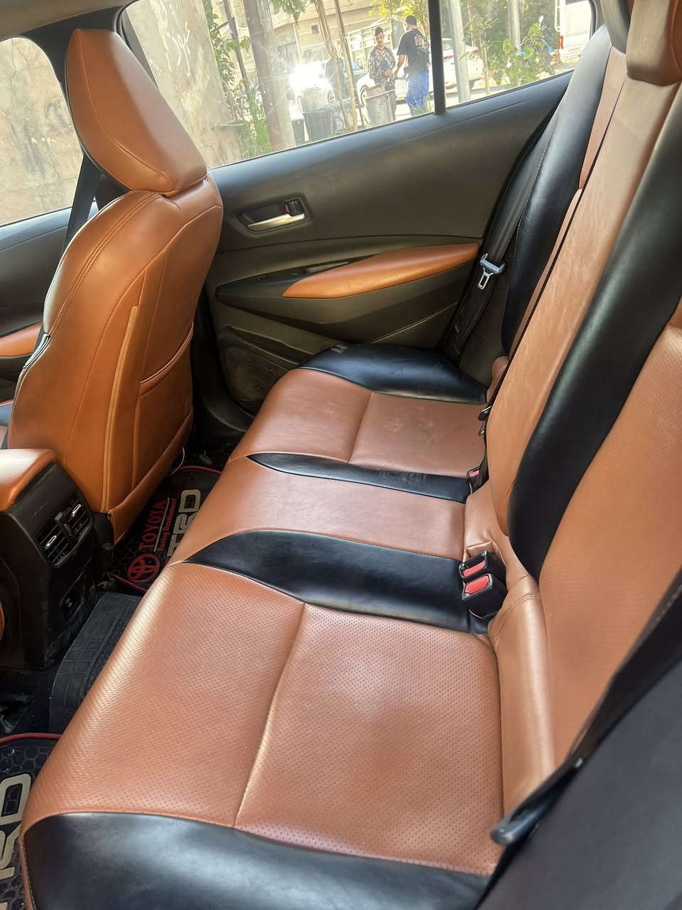 كورلا هايبرد موديل2024 صار بيها طخه جاملغ وباب وحافت باب السايق والجنطة ربعها مصابغها ستقطاع مباشر سعرها 120 رقم بغداد رقمي ***********
