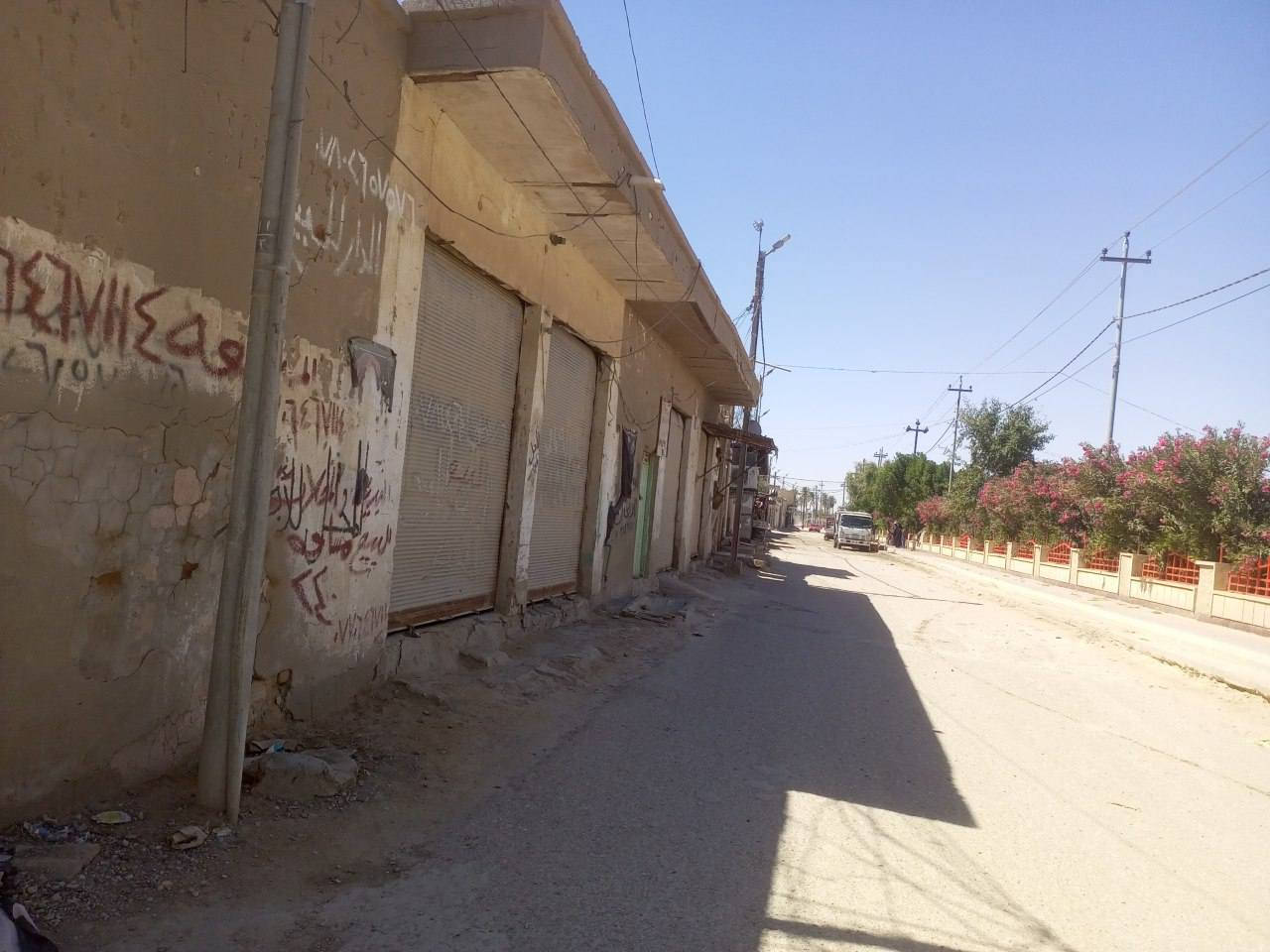 السلام عليكم
بيت طابو صرف0للبيع مساحه 240 مقسم الى بيتين وكل بيت يحتوي على محلات على الشط مقابل حسان الحداد 
اللا ستفسار ***********
