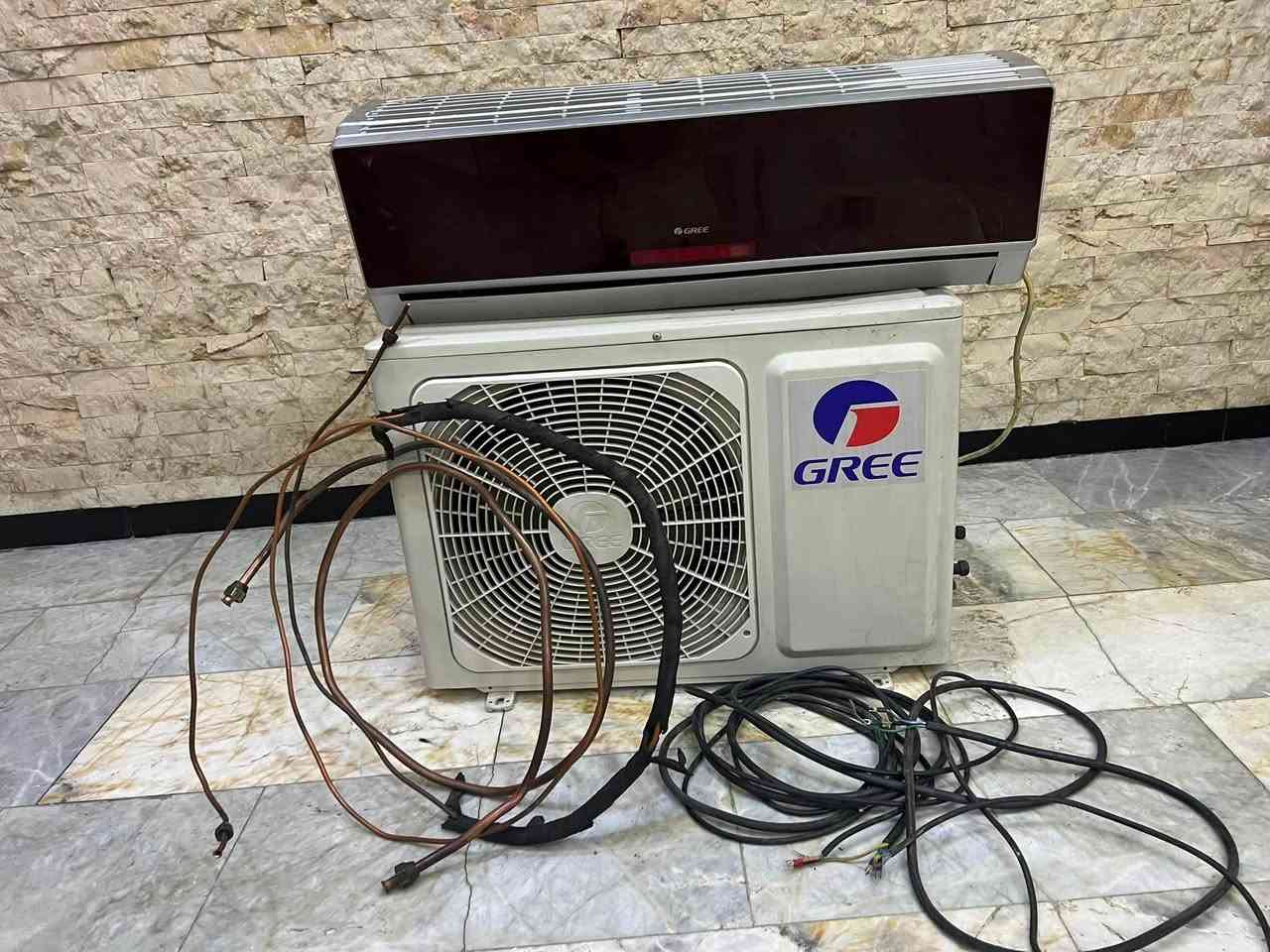 السلام عليكم عندي سبلت كري طن موديل 2018 البيع سعر 225  بغداد رقم موبايل ***********
