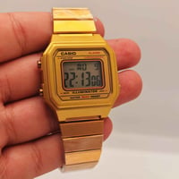 ساعة • سعر على الخاص • توصيل