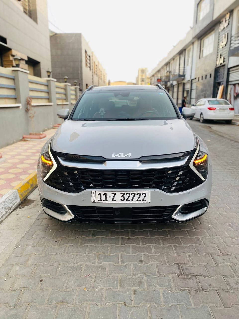 سبورتج موديل 2024  اعلى فئة البرستيج  ضربتها بأمريكا جاملغ
ايرياك الدركه والدشبول بعدهم ممرجعات  بيها شب حار بالصندوق الخلفي أمامك بالصوره ورصعه بالباب السياره بأسمي تحويل فوري السياره ب240ورقه وبيها مجال بسيط 
*********** مكان السياره بغداد
