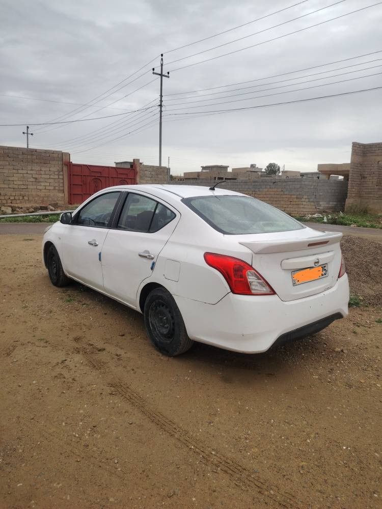 نيسان صني هندي موديل 2015 
سياره بأسمي رقم  اربيل انكليزي 
موجود بيه كوبون بانزين 
گير ومحرك شرط
   4 تايرات جديده قبل كم يوم بدلتهن
ضرر سياره ثلاث قطع سياره واكفه كدام باب بيتي واجه سياره ضريه من خلف  وكم مكان بارد فقط اتشوفه سونار كدامك عزيزي وياها هديه دعاميتين الامامي والخلف  مشتريهن بعدني ماشادهن 

السعر 88 ورقه وبيه مجال بسيط اتصال ع رقم او مراسله واتساب فقط ماجاوب خاص ماسنجر ماعندي
 *********** كركوك, العراق
