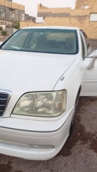 ابيض صدفي • ماشيه ٧٠الف • مكينة جديد