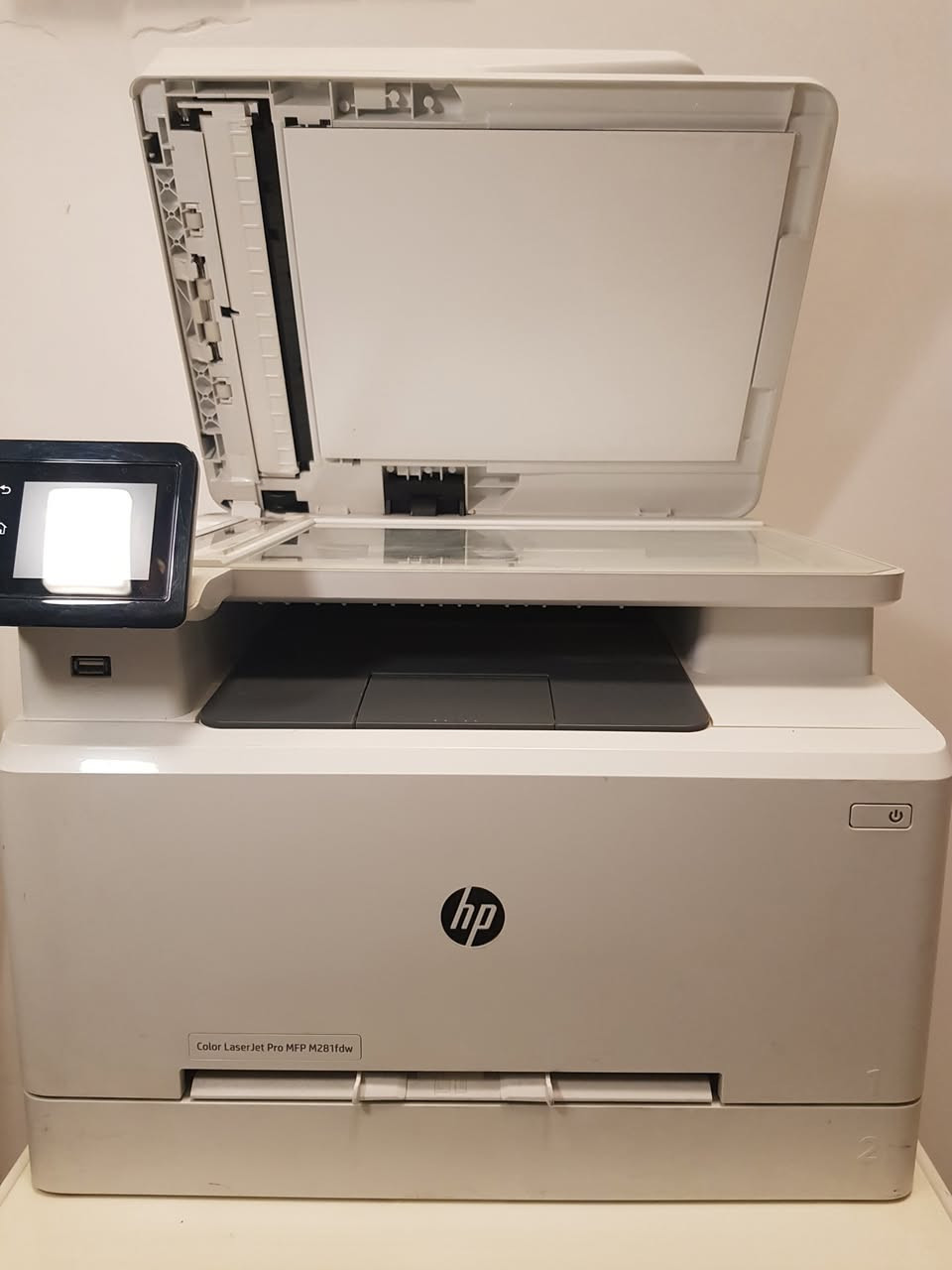 السلام عليكم 
متوفر طابعة Hp M281fdw مستخدم  
طباعة واستنساخ ملون 
حبر باودر ليزري 
واي فاي 
طباعة وجهين 
السعر 145 الف  
متوفر خدمة التوصيل الي جميع المحافظات
***********
***********
