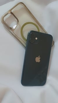 آيفون ١١ • هارد ١٢٨ • بطارية ٦٩