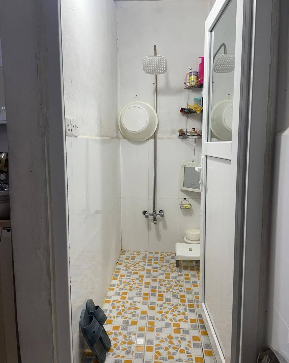 سڵاو هاوڕێیان خانویەکی زۆر هەرزان ماڵێکی نایاب ماڵی دۆست
هەرزانی لای هەژارانە
خانووبۆفرۆشتن 
ڕووبەری 5×16واتە 91متری ڕێکە
خانوویەکی یەک قاتە تاپۆیە 
شوێنی کەلار حەمەیکەریم گەڕەکی سەرکەوتن نزیک مزگەوتی ئیمامی عباس  
نزیکی قوتابخانە مزگەوت مستەشفا
شوێنێکی خۆشە
خانویەکی کاشیەو شوێنێکی زۆر خۆشی هەیە
سعری 410گڵاومعامەلەیەکی کەم
ــــــــــــــــــــــــــــــــــــــــــــــــــ
تێبینی خاوەنی زۆر محتاجە بەفرۆشتنی چونکە قەرزدارە
🍁🍂🍁🍂🍁🍂🍁🍂🍁🍂🍁🍂
بۆزانیاری زیاترپەیوەندیمان پێوە بکەن
ژمارەکانی نووسینگە
***********
***********
***********
🍂🍁🍂🍁🍂🍁🍂🍁🍂🍁🍂🍁
نوسینگە مان لەکەلار و ڕزگاری
بۆ_کڕین_و_فرۆشتن_و_بەکرێدانی_هەموو_جۆرە_موڵکێک
خانوو_زەوی_شوقە_دوکان_باخ_دۆنم کەلار و ناحیەی ڕزگاری و لــە گـشت گــەەرمیـان
🍂🍁🍂🍁🍂🍁🍂🍁🍂🍁🍂🍁🍂
ئێوەی بەڕێزیش گەر موڵکتان هەیە دەتانەوێ بیفرۆشن
یان دەتانەوێ بکڕن یان بەکرێی بدەن  یان بەکرێی بگرن ئەوا دەتوانن تەواوی زانیاریەکان
ناونیشانی تەواوی موڵکەکەت،
چەن وێنەیەکی موڵکەکەت،
نرخی گونجاوی موڵکەکەت،
بنێرن_بۆ_پەیجەکەمان
🍂🍁🍂🍁🍂🍁🍂🍁🍂🍁🍂🍁🍂وێنەی موڵکەکانتان بنێرن بۆ واتسئابی ئەم ژمارەیە
***********
