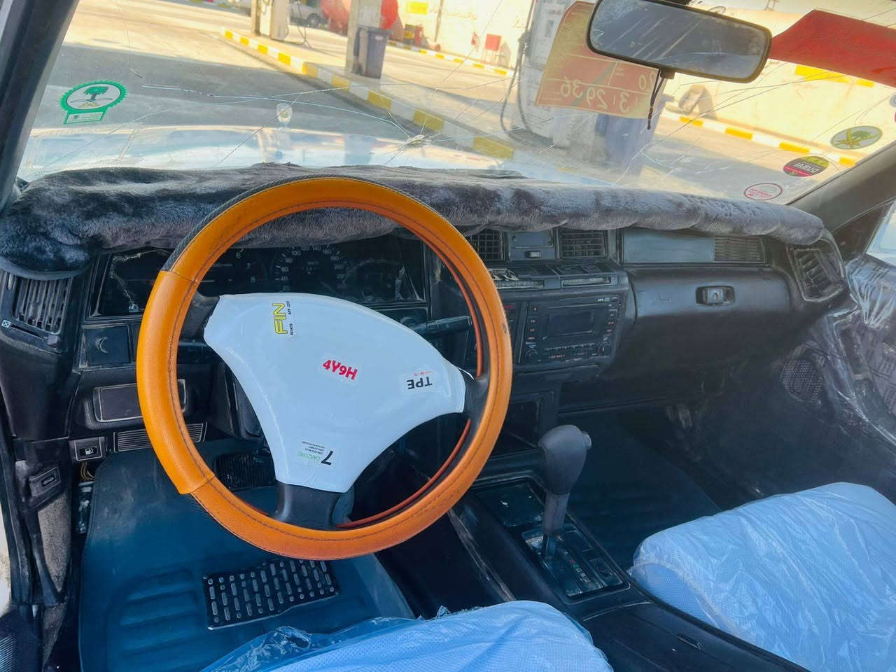 السلام عليكم اخوان
أرنب جناز طويله مديل 1992 مكصوصه جنطه فقط مكفوله من الضربه ونقل جثه محرك وكير فيفتي بلكارتون حداده نضيفه حلوه كهربايات عامه شغاله بديها نضيف مصبوغه جماليه فقط دواخل كلش جدد تخم تاير جدد سياره جاهزه السعر 42 رقم قادسيه تحول ثاني يوم العنوان البصره الهاتف ***********
