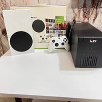 Xbox series s اصدار سنة 2023    المساحة:512G  النظافة:100% على ايدي جه...