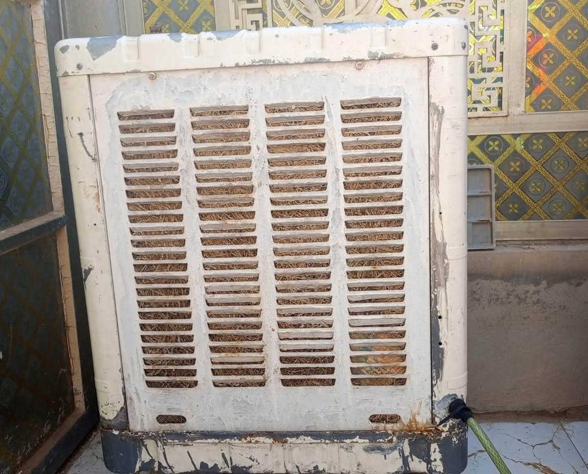 مبرده الالونا حجم كبير
شغاله كامله السعر 75 
للاستفسار الاتصال علا الرقم 
***********
