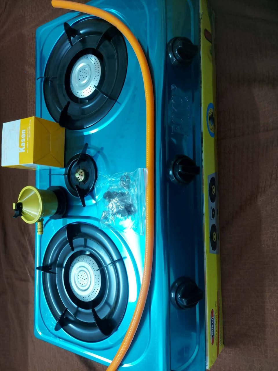 طباخ ماركة BOKO
ثلاث عيون 
مع منظم مع صوندة مع قفايص كامل وجديد وبهذا الجمال 
السعر 25 الف شامل اجور التوصيل 
مكاني بغداد مشتل حي المعلمين 
***********
