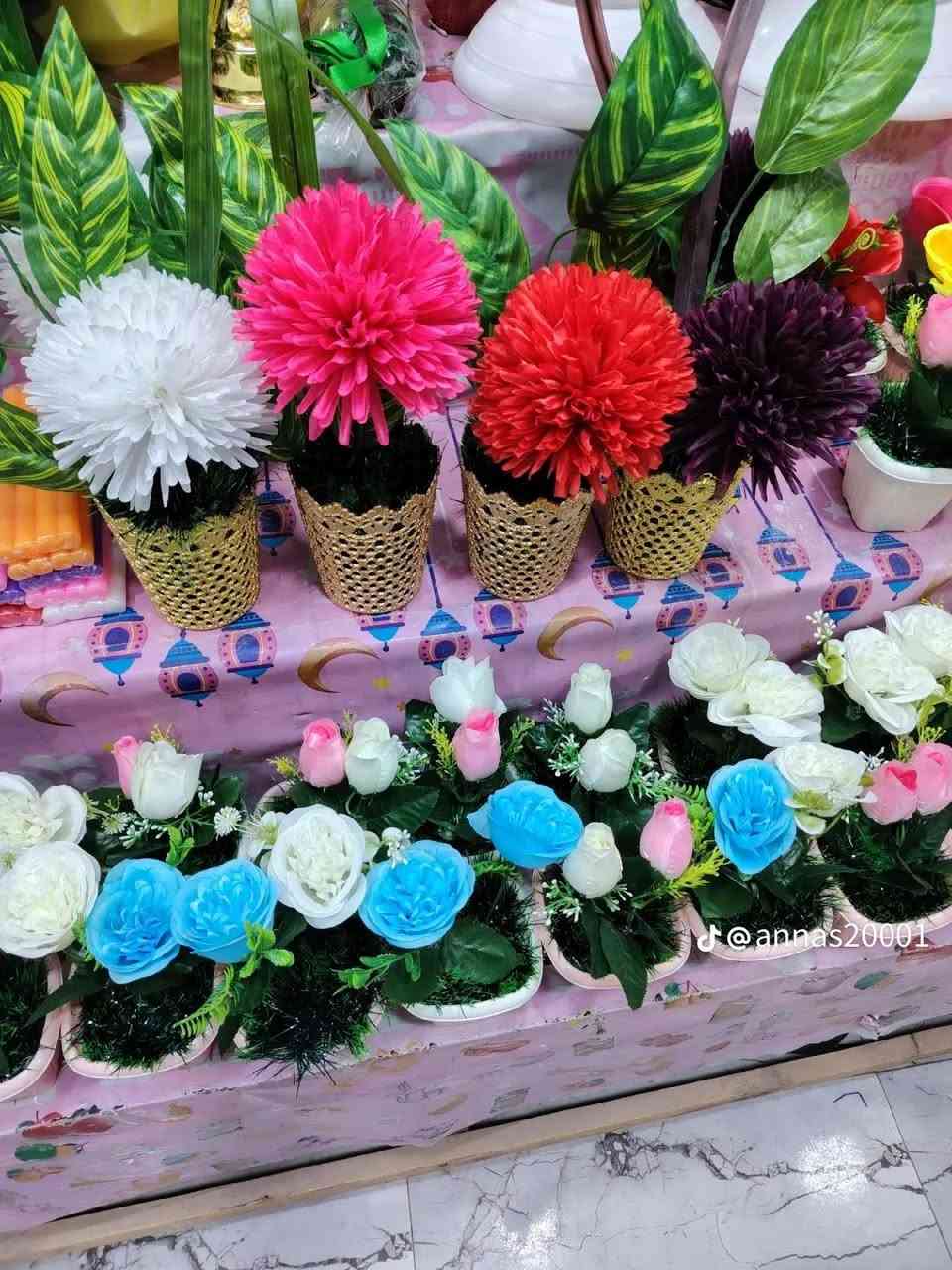 #مجمع_بيت_الاسرة_تم_وصول_بضاعه. 
#تخفيضات_ناااااااار .    
 
# تحطيم_بعالم_الأسعار ‏ 
العنوان -رمادي  -شارع عشرين فرع مقابيل  حلويات العيد رقم هاتف ***********  
الاسعار داخل كل صور يوجد خدمه توصيل
