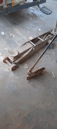 جك عربانة • ١٠ طن • مقص بليت