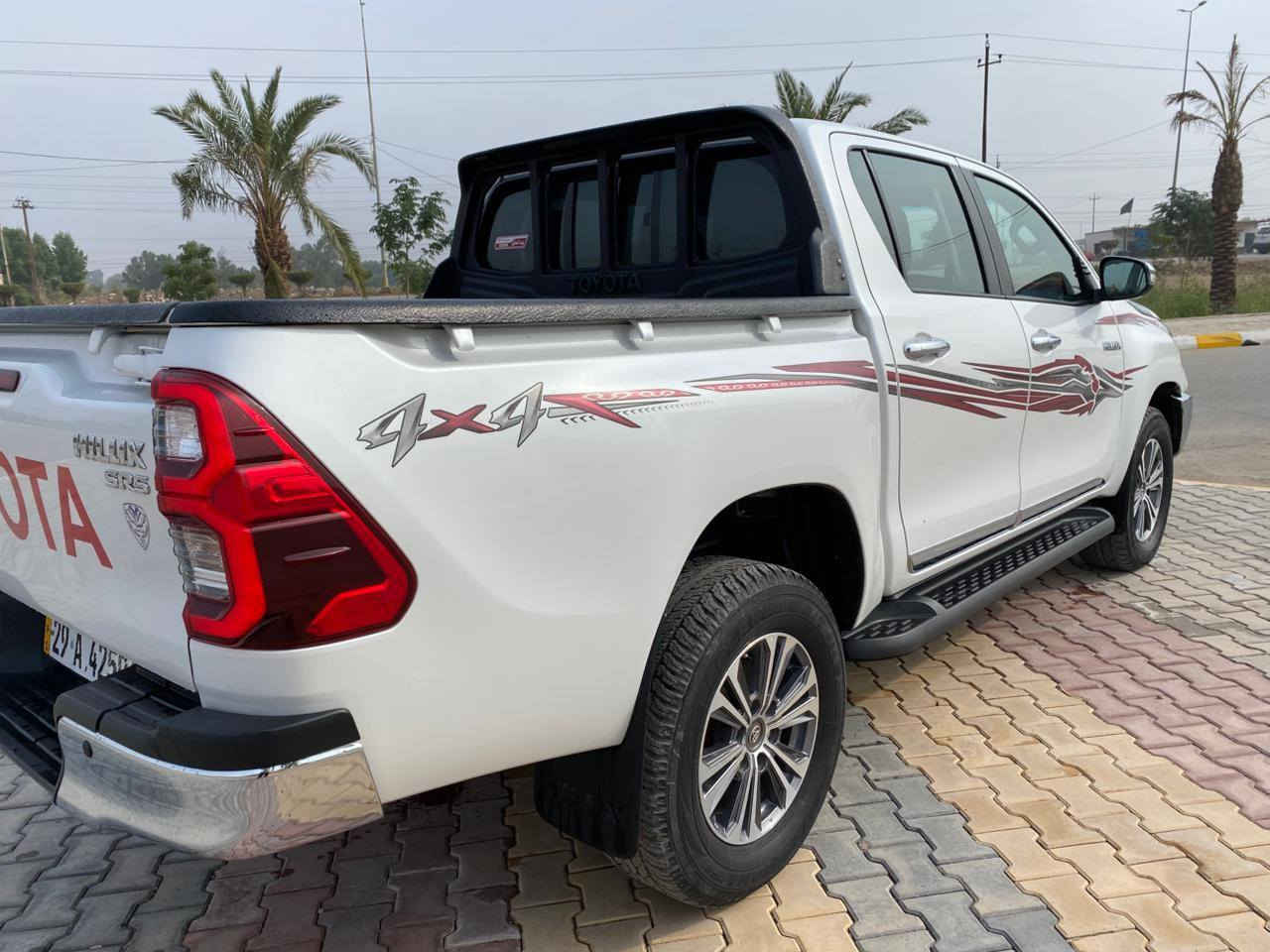 فورويل 2024 سعودي اصلي فول مواصفات
 حساسات كامله بصمة تشغيل بصمة أبواب تحكم ستيرن
شاشه كبيره تبريد قطعتين تبريد كشنات
 ماشيه 45 ألف 
رقم واسط دولي تحويل ثاني يوم وكفالة عامة
السعر 350 ورقه وبيها مجال
مكانها واسط قضاء الحي
***********
